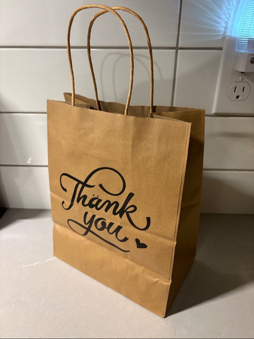 NEW Lot of 20x “Thank You” + Heart Medium Paper Gift Bags w/ Handles Brown/Black - Picture 3 of 10